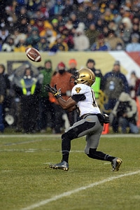 Running wideout ball photo