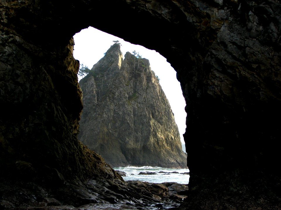 rialto beach hole in the wall 39