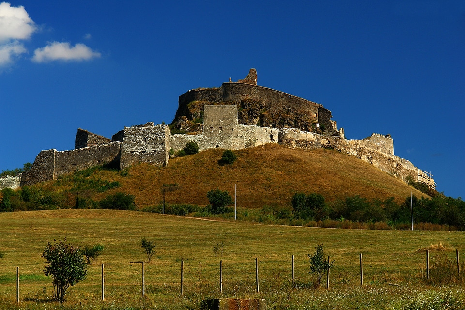 Architecture fort sky