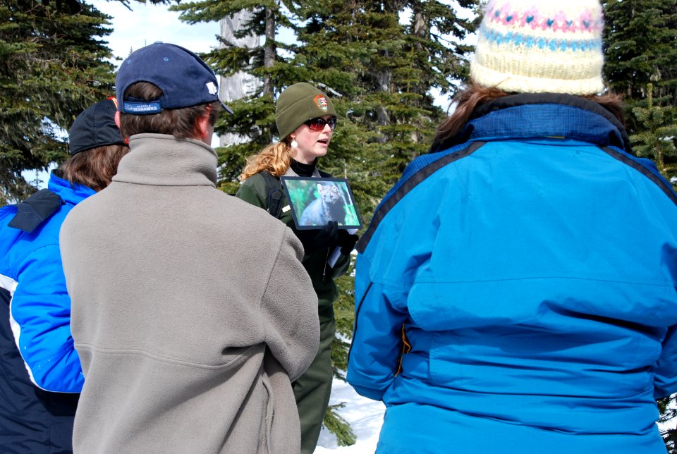 LilyH snowshoe walk talk activity people ipad 3-27-10 NPS (17)