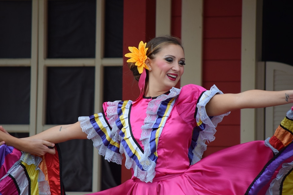Ballerina performance leolandia