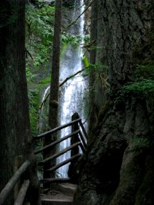 LakeCres08Au05 0606