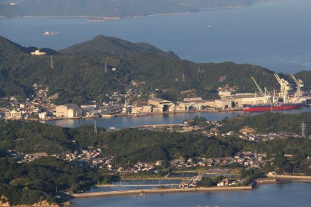 積善山から見る生名島