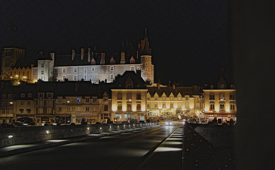 Light lighting illuminations