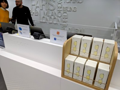 On retrouve aussi des produits devant les caisses.