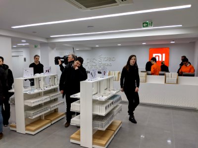 A l'étage, les caisses et encore plus de produits.