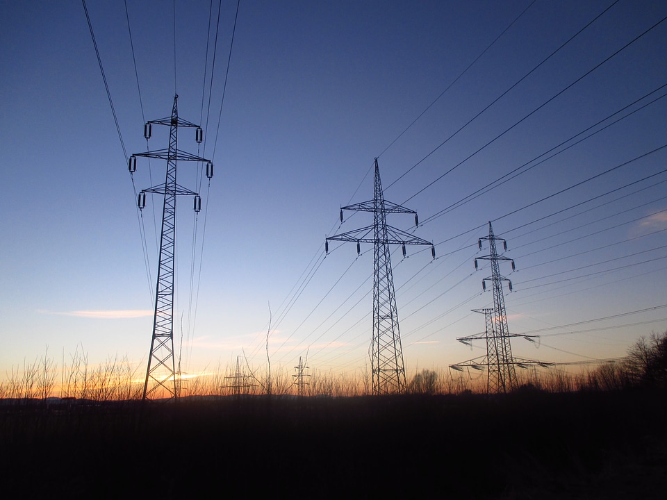 Wires electricity force