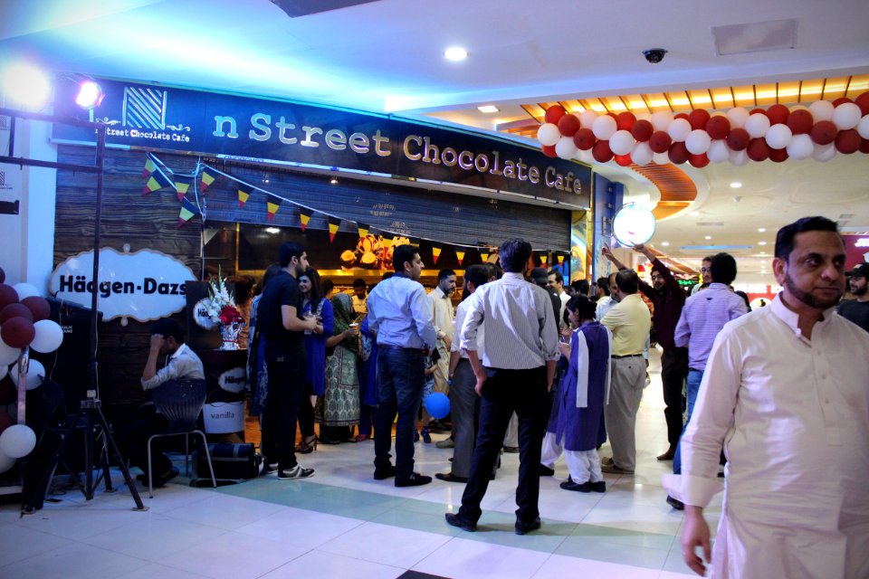 Cafe OpeningIMG 090942
