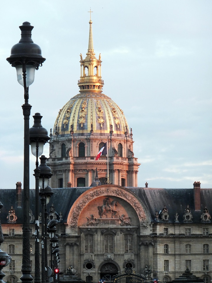 Les invalides lanterns paris