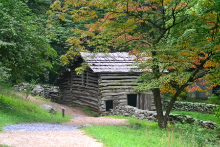 Humpback Rocks Barn NPS Photo PH