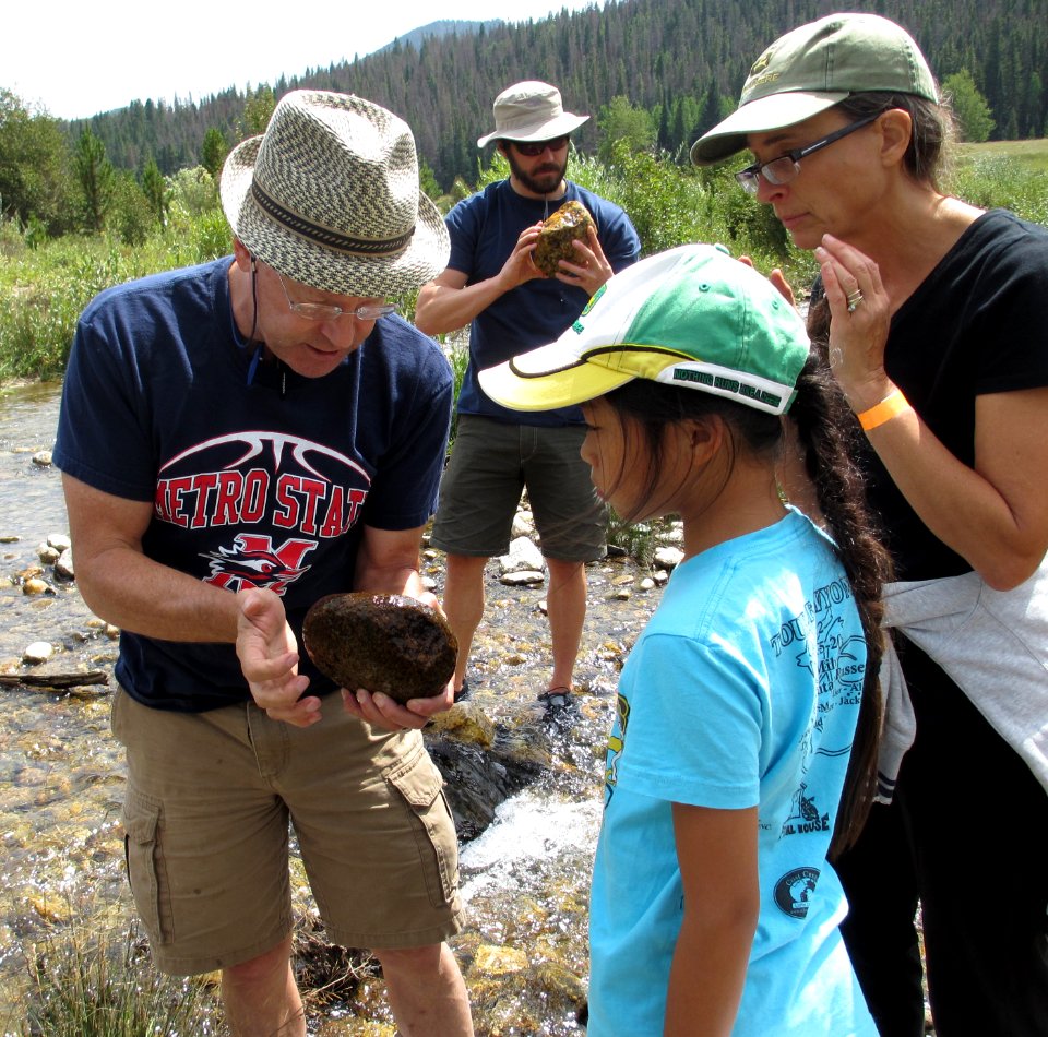 Dr. Hancock and participants examining larvae. Photo by NPS/Courtney Allen.