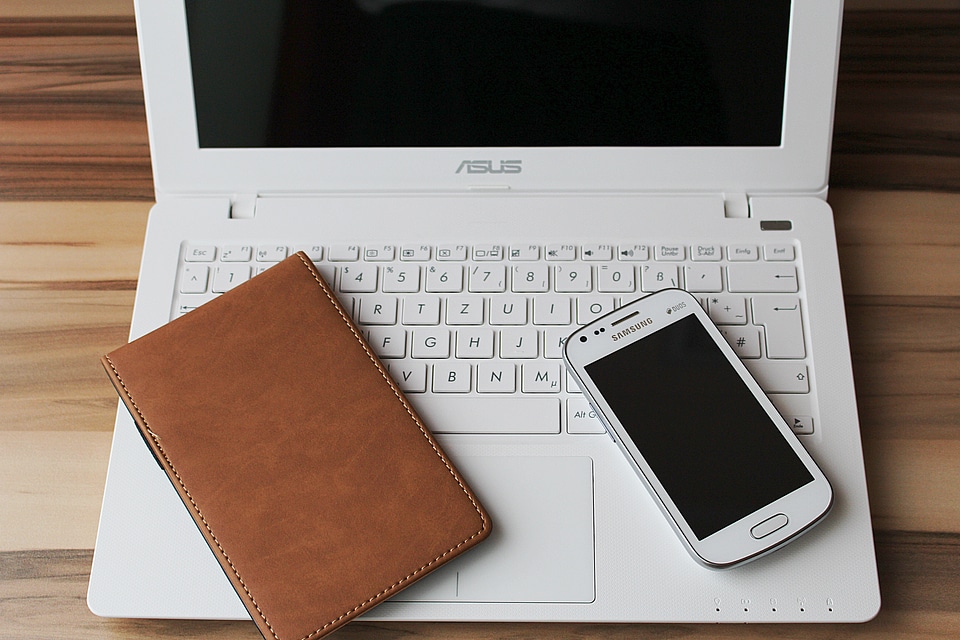 Smartphone home office work