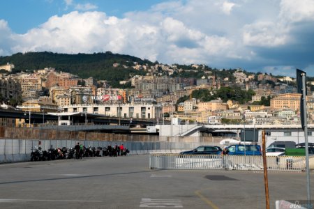 wachten voor boot naar sardinië
