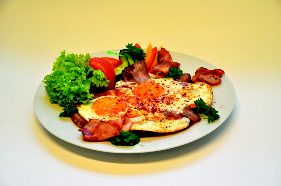 Fried egg on bread eat snack