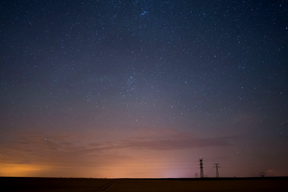 Long Exposure - Citylight feed on stars
