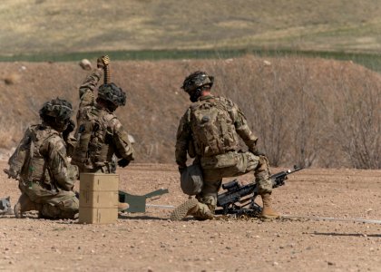 2-12 FA Soldiers execute machine gun range