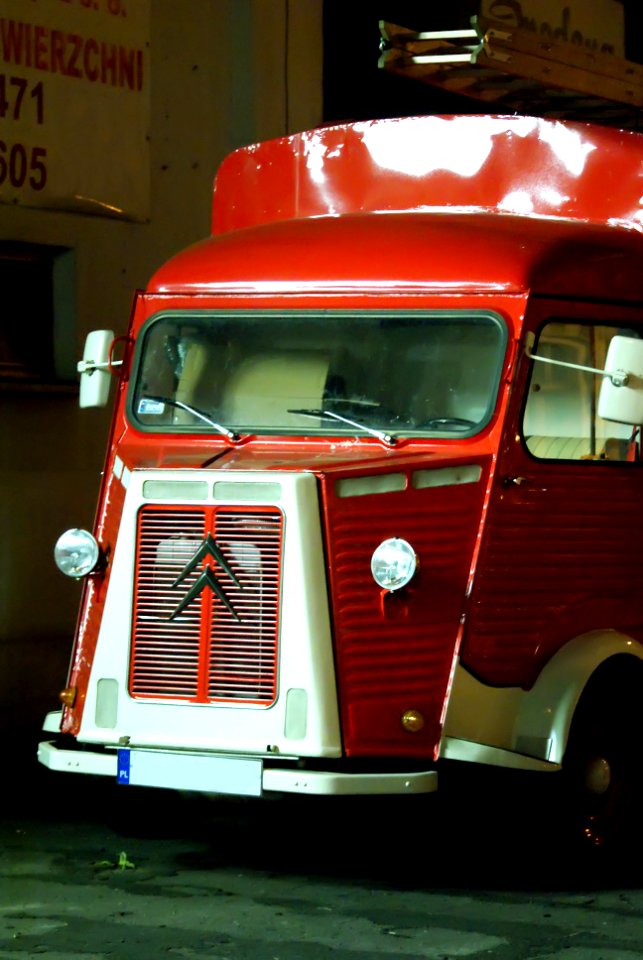 Delivery truck