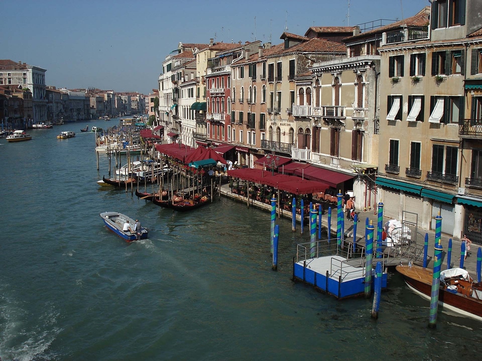 Bowever gondolas canale grande