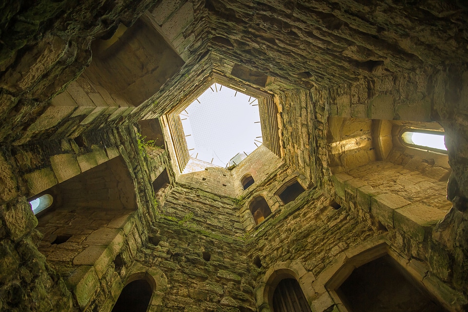 Castle east sussex medieval architecture