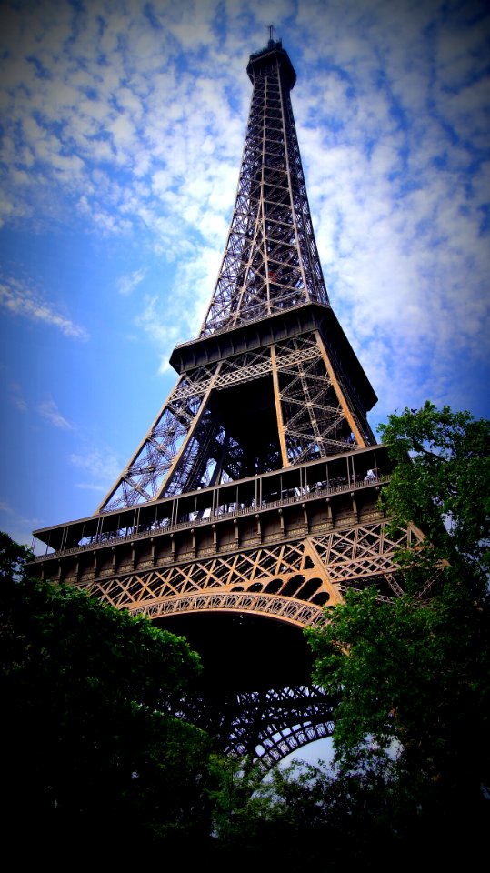 Sotto la torre Eifell