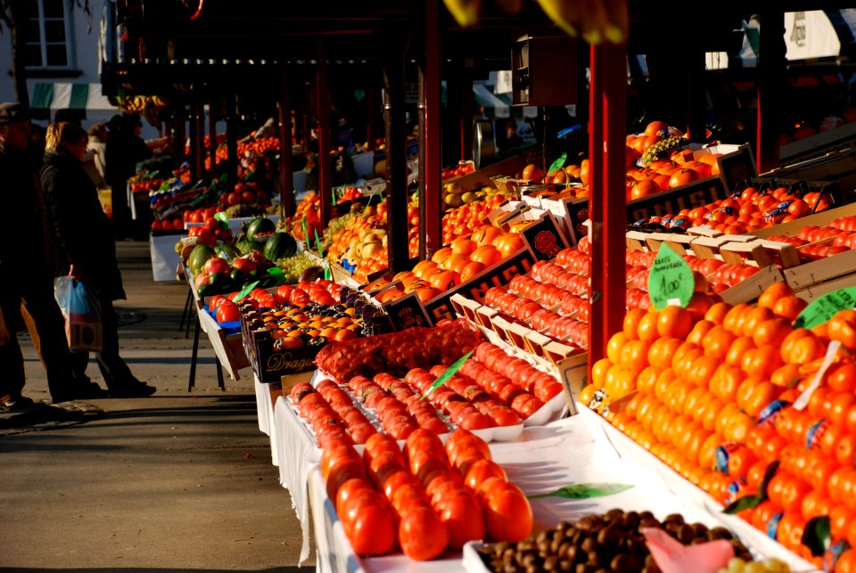 oranges-ljubljana-slovenija-collection-1446036-1278x855