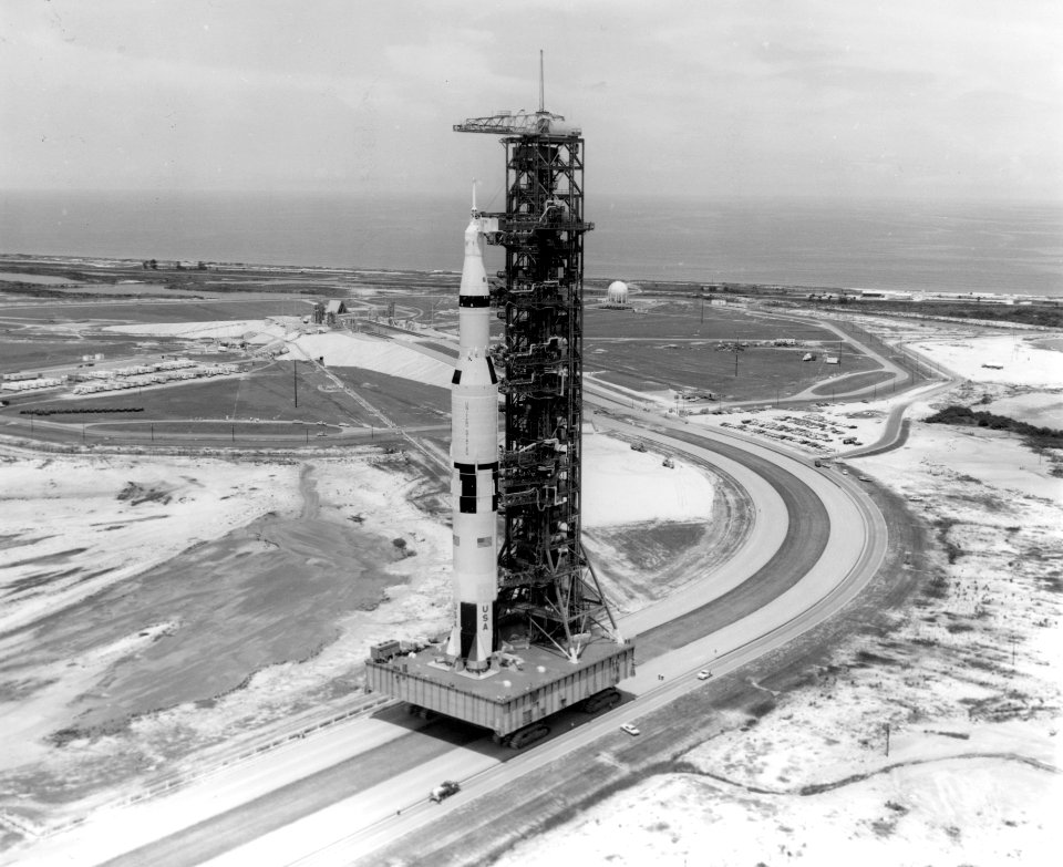 Apollo 4 Rollout (3)