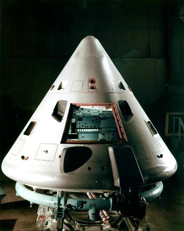 NASA 108-KSC-67PC-84 - Apollo Command Module