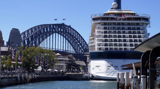 Bridge cruise ship photo