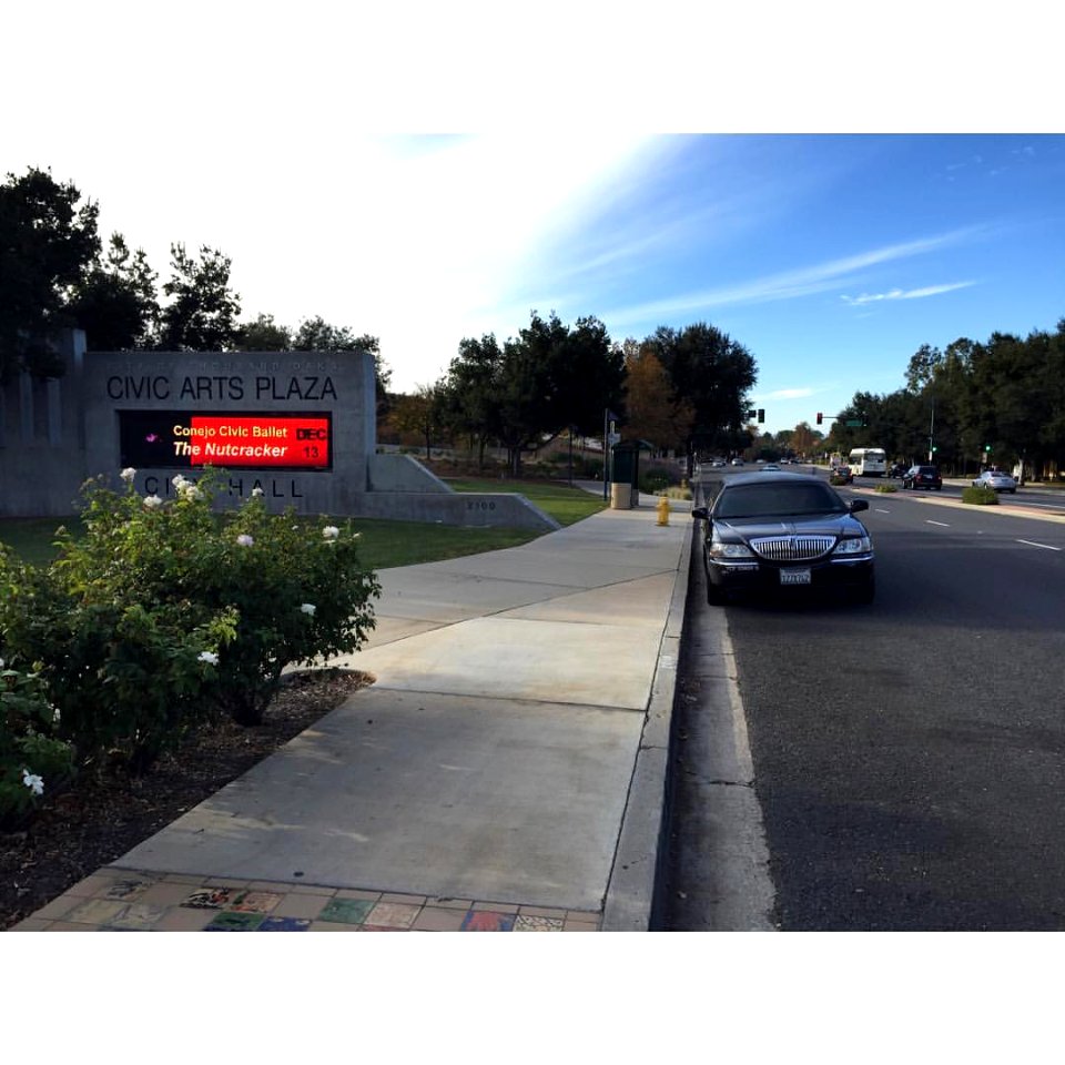 📍✅ Just Dropped of Executive Clients At The Thousand Oaks Civic Arts Plaza @tocivicartsplaza 💼☀️ Call Us At Anytime For Your #Limo Needs At Toll-Free 24/7 📞 (866) 319-LIMO (🕟 24/7,