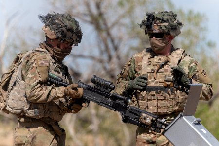 2-12 FA Soldiers execute machine gun range