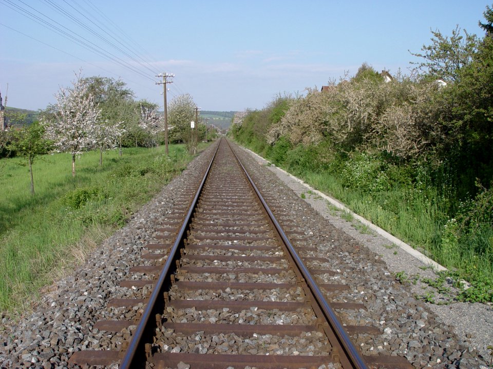 2015-05-02 Bahnstrecke zur Diebacher Haltestelle