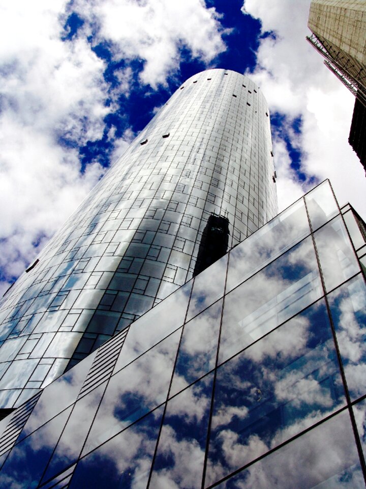 Gloss mirror architecture