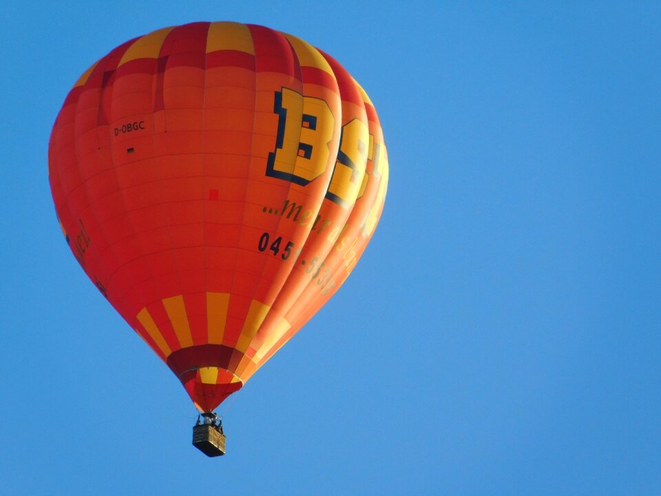 Float hot air balloon ride air