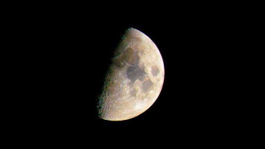 Moon - Full frame 400mm - 12Mpx photo