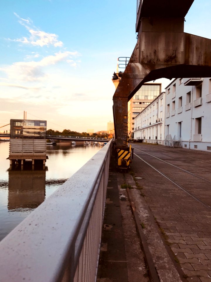Grúa en Düsseldorf
