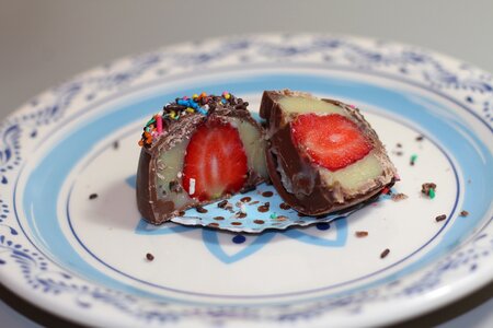 Chocolate grainy bonbon