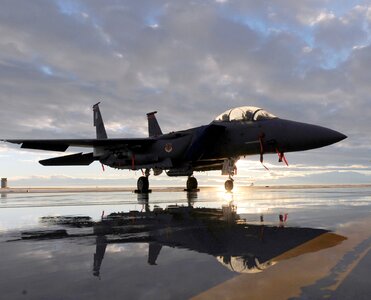 Flight line ground plane