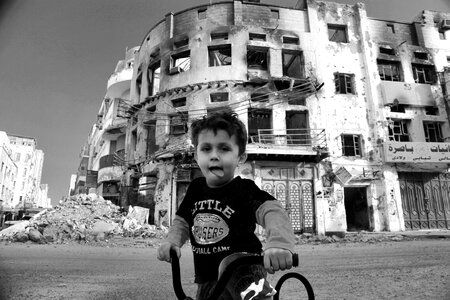 Children destruction gray war