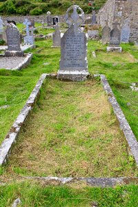Grave cemetery dead