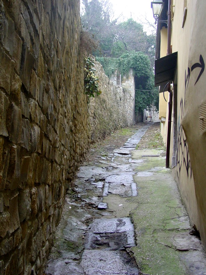 085 - Vicolo