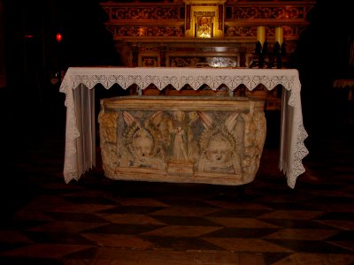 145 - Noli - Cattedrale - Altare photo