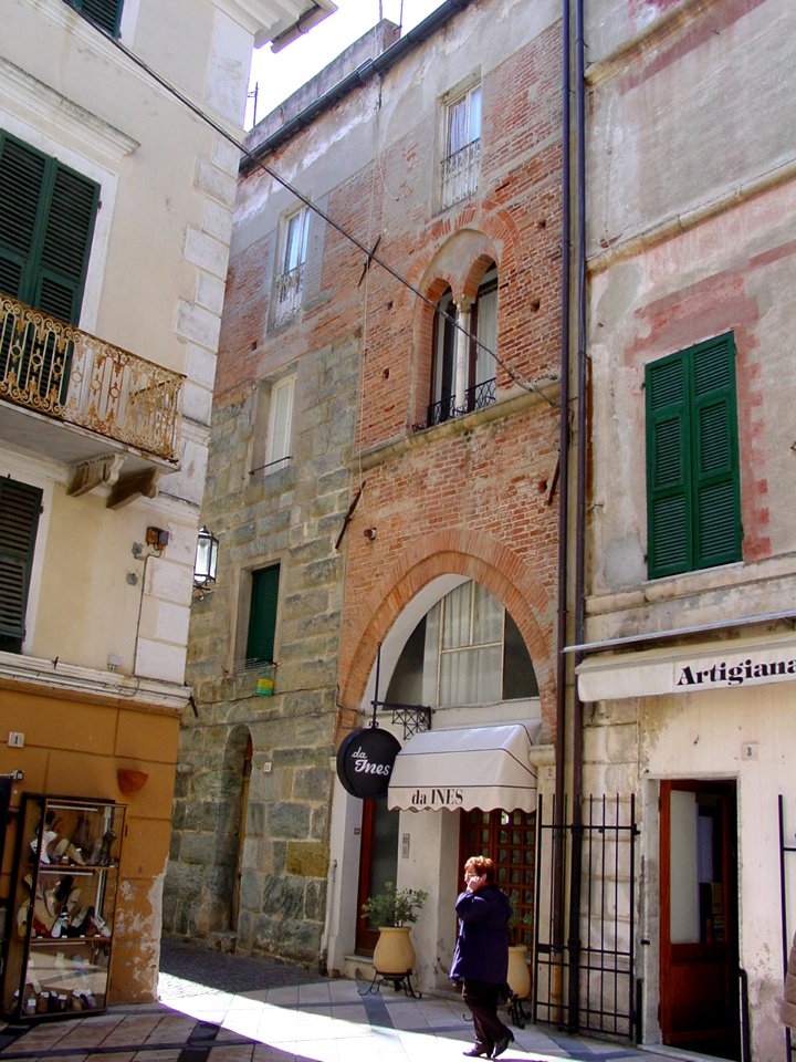 100 - Noli - Casa medievale