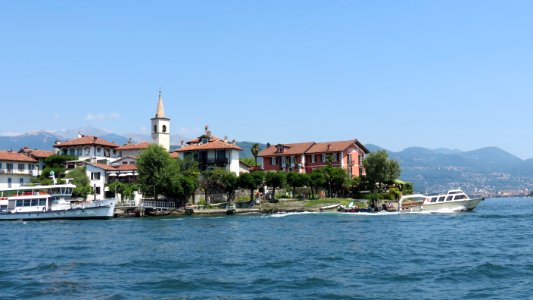 Isola bella e isola pescatori photo