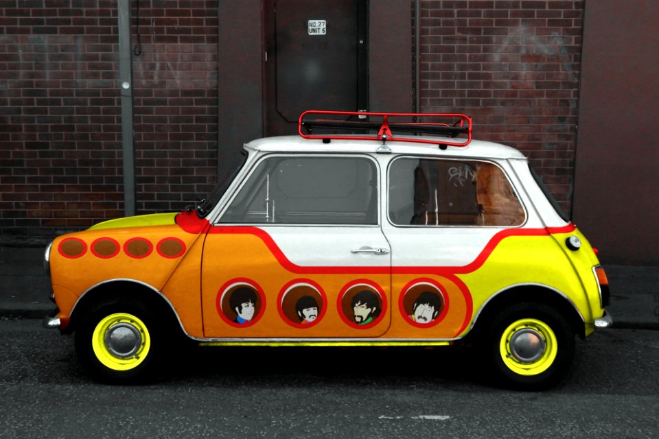 Beatle's Yellow Submarine car  "Yellow Submini"