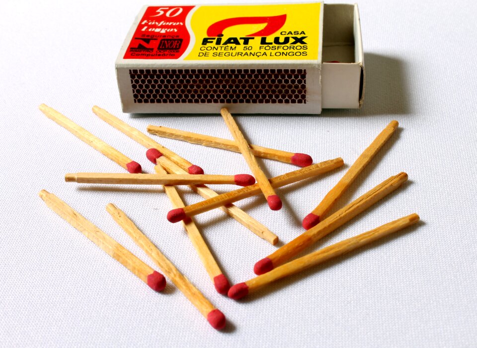 Toothpick matches toothpicks box