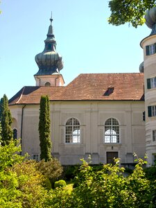 Palace chapel religious building
