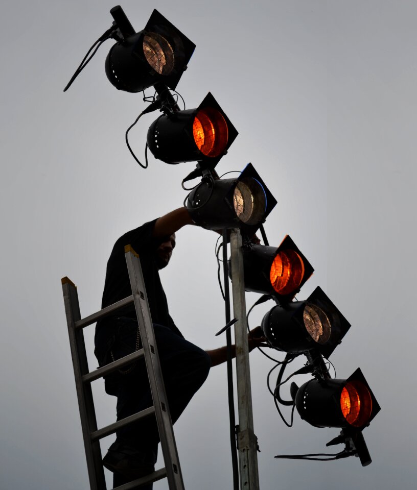 Lights electrician installer
