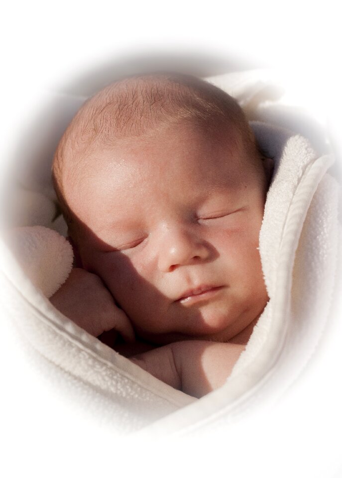 Small child infant newborn photo