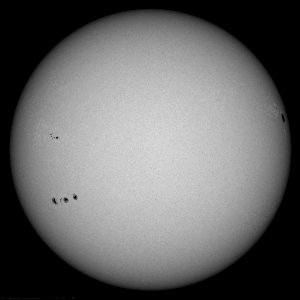 NASA/SDO - sunspots - 20151224 154039 1024 HMII