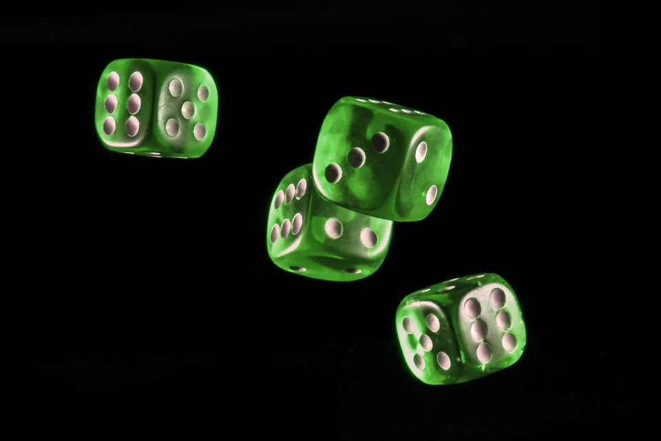 Light glass cube win